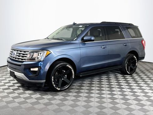 Used 2020 Ford Expedition XLT RWD image 4