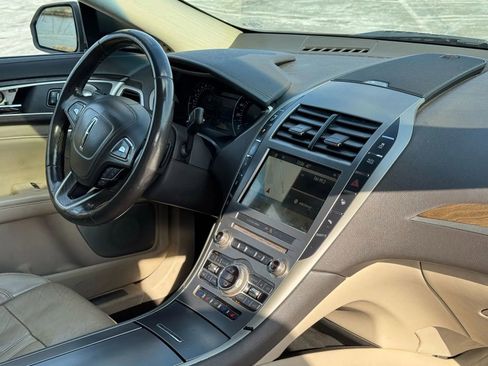 Used 2019 Lincoln MKZ Reserve w/ Luxury Package image 22