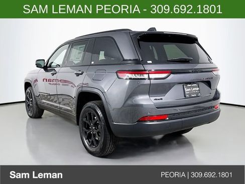 New 2025 Jeep Grand Cherokee Altitude image 5