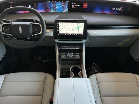 New 2026 Lincoln Nautilus Premier AWD/4WD image 12