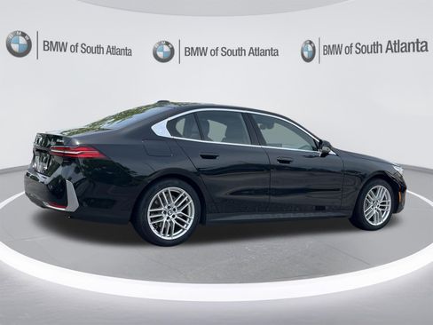 Certified 2025 BMW 530i RWD image 26
