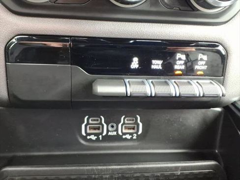 Used 2020 RAM 1500 Laramie w/ Sport Appearance Package AWD/4WD image 26