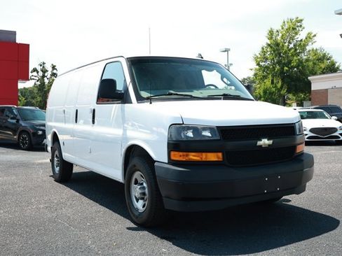 Used 2021 Chevrolet Express 2500 w/ Communications Package RWD image 3