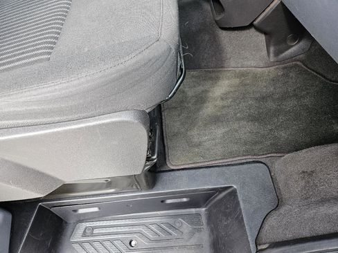 Used 2018 Ford Transit 350 XL image 25