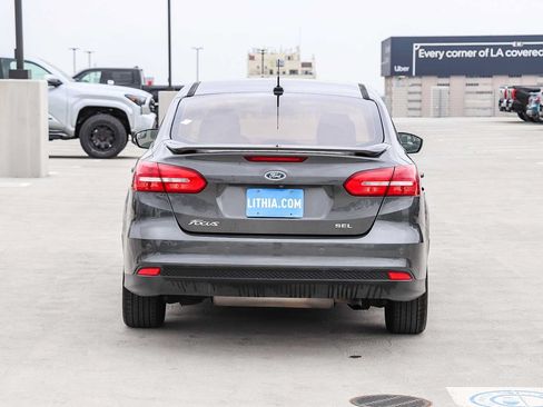 Used 2018 Ford Focus SEL FWD image 5