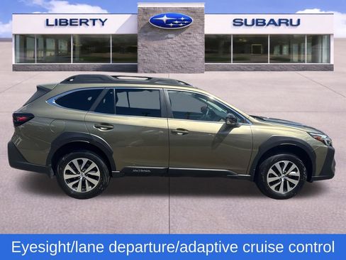 Used 2024 Subaru Outback Premium AWD/4WD image 8