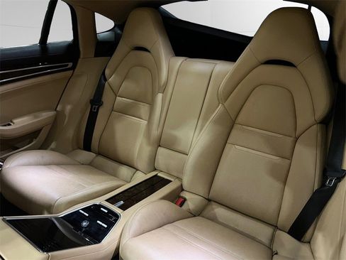 Used 2020 Porsche Panamera 4S image 22