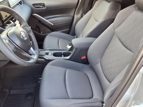 New 2025 Toyota Corolla Cross LE image 8