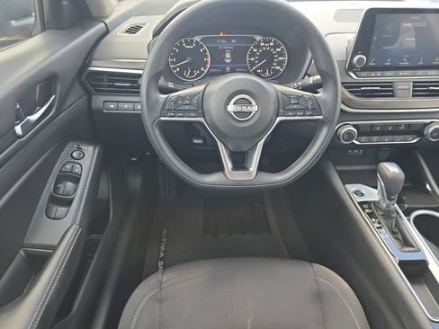 Certified 2024 Nissan Altima 2.5 SV FWD image 13