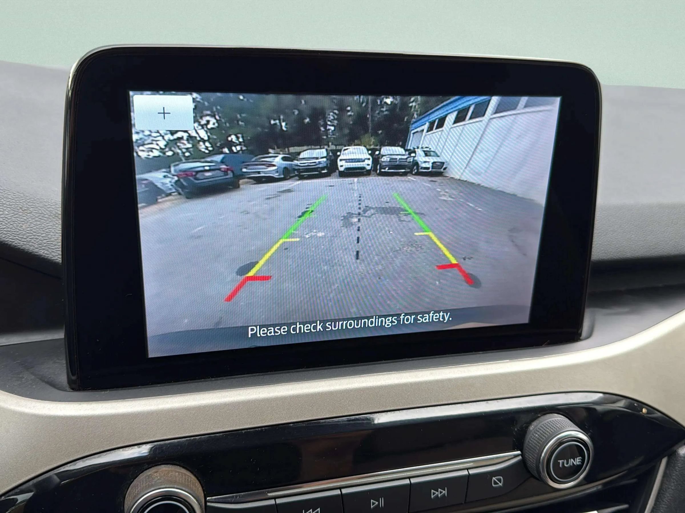 Used 2020 Ford Escape SE FWD image 21