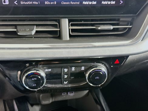 Used 2024 Chevrolet Trax LT image 23