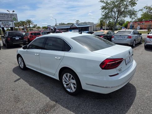 Used 2018 Volkswagen Passat 2.0T SE FWD image 6