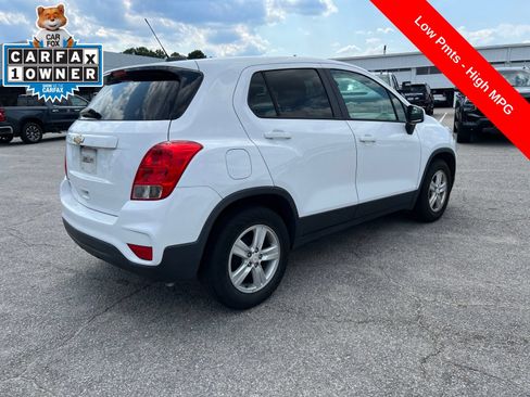 Used 2020 Chevrolet Trax LS w/ Tint and Cruise Package FWD image 5