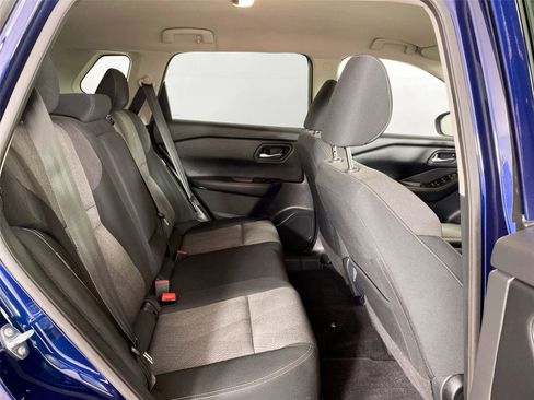 Used 2025 Nissan Rogue SV image 24