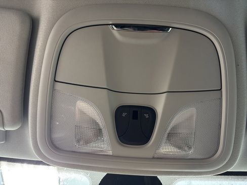 Used 2019 Jeep Cherokee Latitude Plus w/ Travel & Safety Group image 26