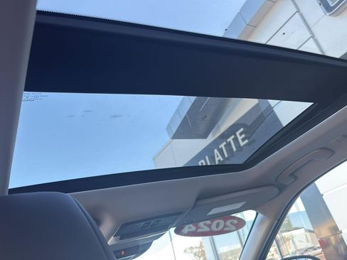 Used 2024 Nissan Rogue Platinum image 16