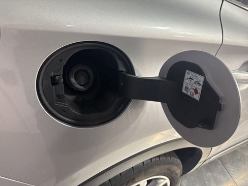 Used 2018 Lincoln MKC Select w/ Select Plus Package image 14