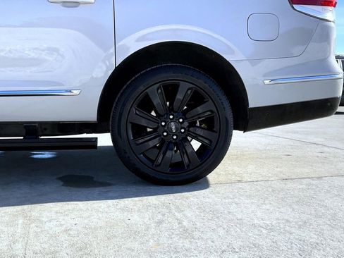 Used 2022 Lincoln Navigator L Reserve image 25