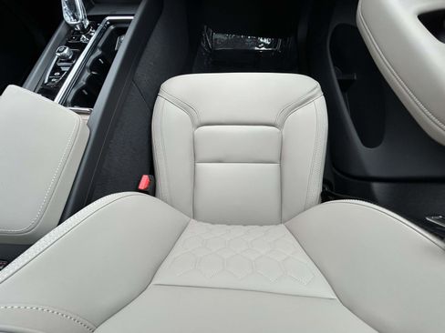 New 2026 Volvo XC60 B5 Core w/ Climate Package image 14