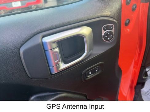Used 2020 Jeep Wrangler Sport AWD/4WD image 15