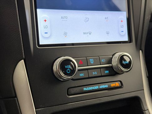 New 2024 Ford Edge SE AWD/4WD image 25