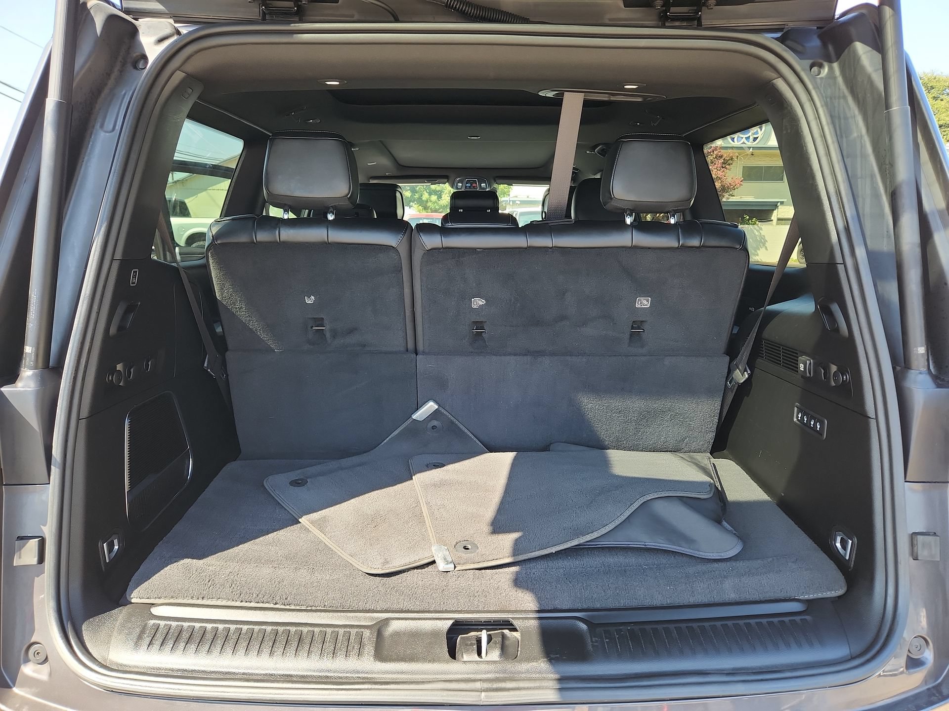 Used 2022 Jeep Wagoneer Series III w/ Premium Group I AWD/4WD image 21
