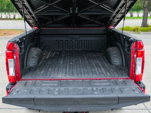 Used 2019 Ford F250 Lariat w/ Lariat Ultimate Package AWD/4WD image 29