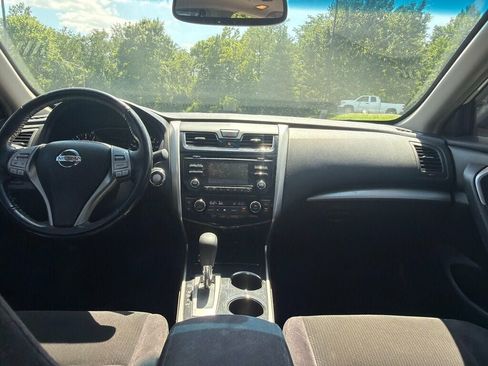 Used 2013 Nissan Altima 2.5 SV w/ 2.5SV Convenience Pkg FWD image 11