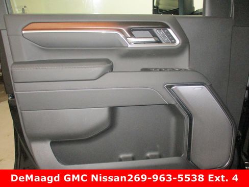 New 2025 GMC Sierra 2500 Denali w/ Technology Package image 15