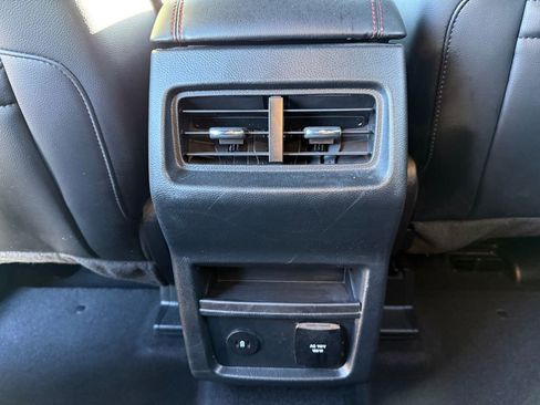 Used 2024 Ford Edge ST-Line image 38