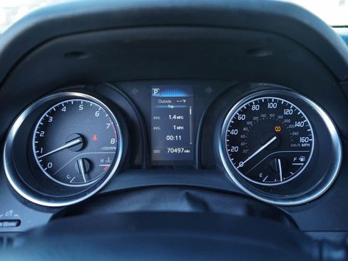 Used 2018 Toyota Camry LE image 6