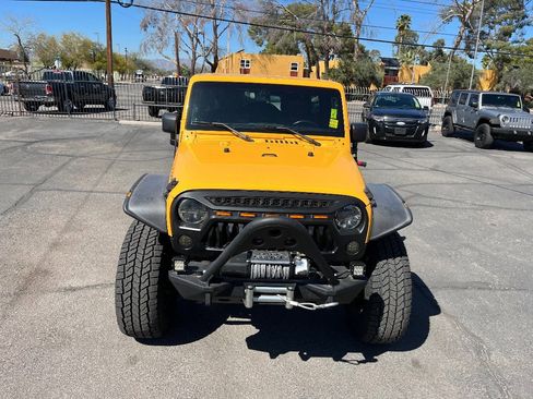 Used 2012 Jeep Wrangler Unlimited Rubicon w/ Connectivity Group image 69