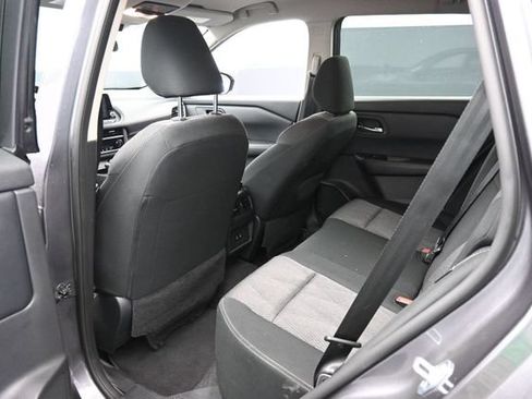 Used 2025 Nissan Rogue SV AWD/4WD image 14