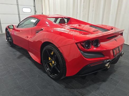 Used 2021 Ferrari F8 Tributo RWD image 4