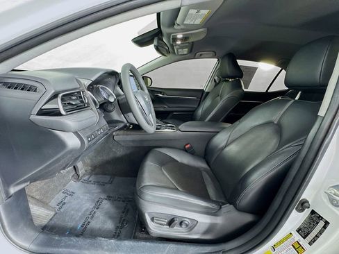Used 2022 Toyota Camry XLE image 17