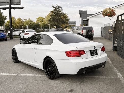 Used 2011 BMW 335i xDrive Coupe AWD/4WD image 4