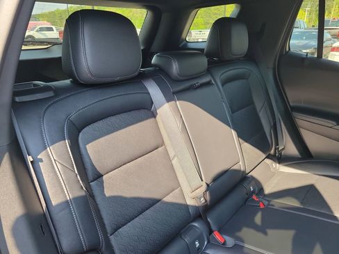 Used 2026 Chevrolet Equinox LT w/ Convenience Package II image 36