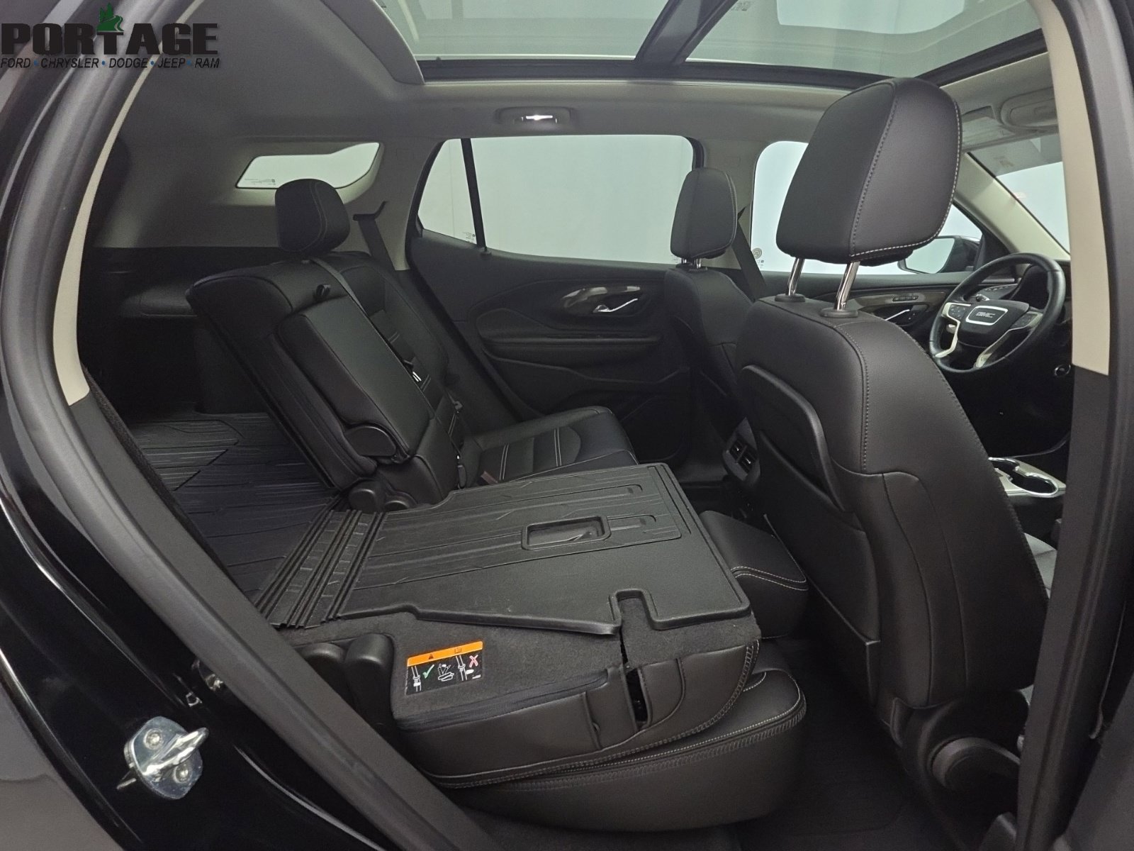 Used 2023 GMC Terrain Denali w/ LPO, Floor Liner Package AWD/4WD image 45