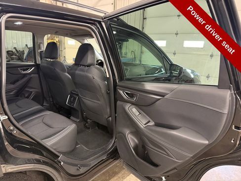 Used 2023 Subaru Forester Premium AWD/4WD image 33