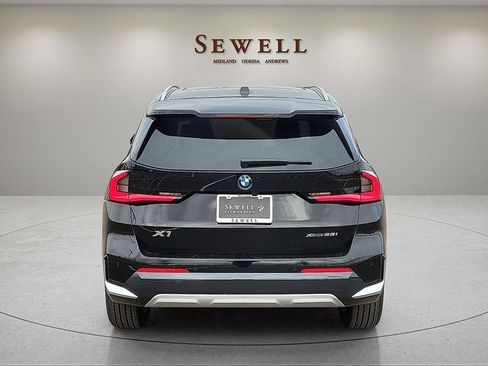 Used 2026 BMW X1 xDrive28i w/ Convenience Package AWD/4WD image 4