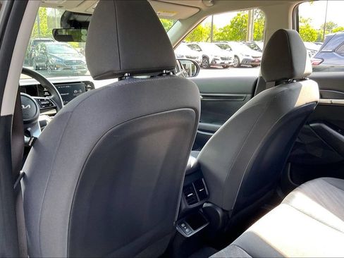 Used 2025 Kia Seltos LX AWD/4WD image 39