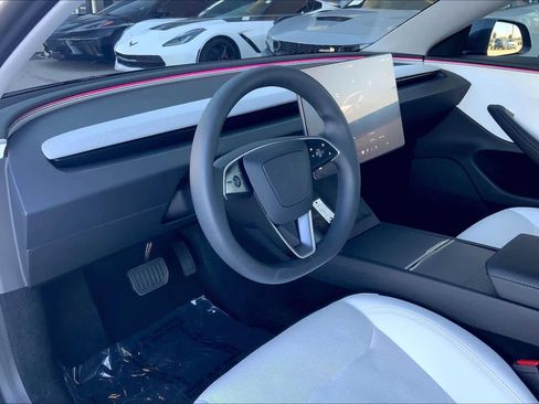 Used 2024 Tesla Model 3 Standard Range image 15