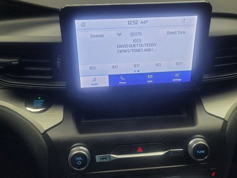 Used 2020 Ford Explorer XLT w/ Comfort Package image 25