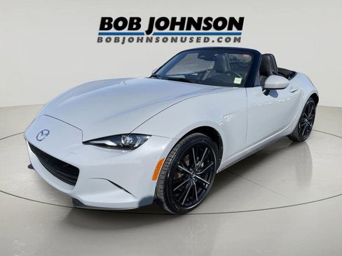 Used 2024 MAZDA MX-5 Miata Grand Touring w/ Appearance Package image 10