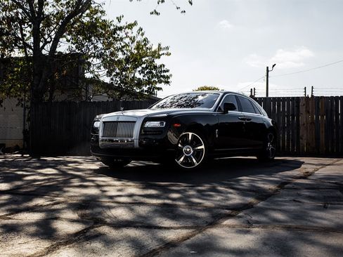 Used 2014 Rolls-Royce Ghost image 11