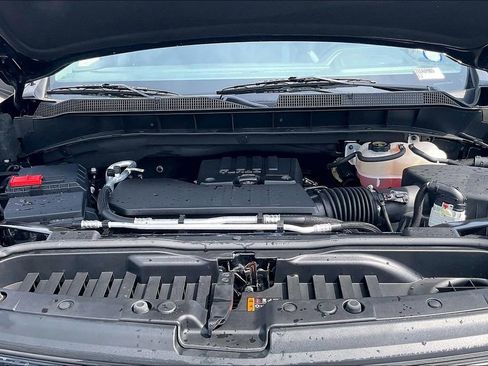 Used 2024 Chevrolet Silverado 1500 LT AWD/4WD image 30