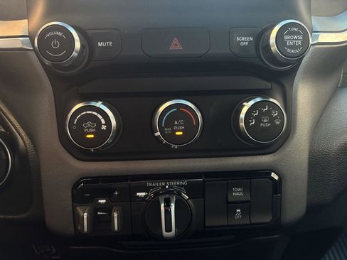 Used 2022 RAM 1500 Big Horn w/ Trailer Tow Group AWD/4WD image 19