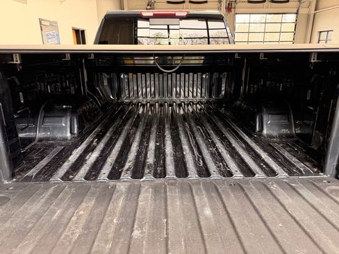 Used 2021 GMC Sierra 1500 Elevation w/ Preferred Package image 8