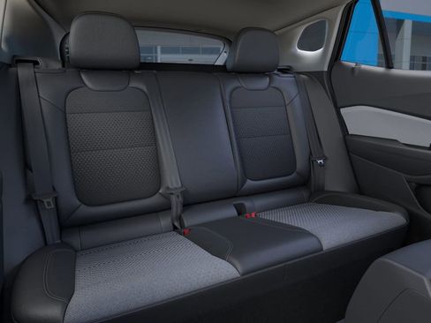 New 2026 Chevrolet Trax LT w/ Driver Confidence Package FWD image 17