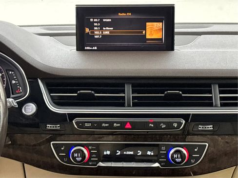 Used 2017 Audi Q7 3.0T Premium Plus w/ Premium Plus Package image 19